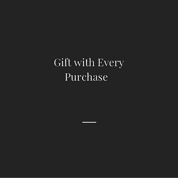 Come meet your Posher 👑KKMateo👑 going live in 15 minutes - Picture 4 of 4